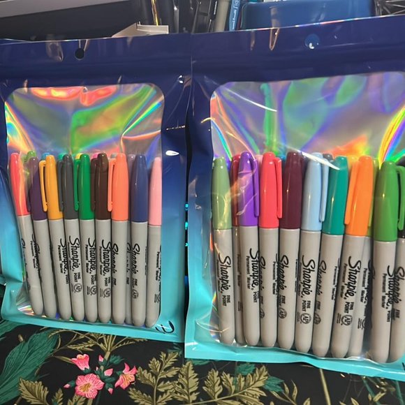 Sharpie Fine Point Markers (16) - 11 pouches available - Picture 6 of 6